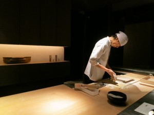 Chef-at-a-ryokan-inn-in-Kyoto-called-Hoshinoya-Kyoto